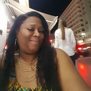 Meet your Posher, Yvette